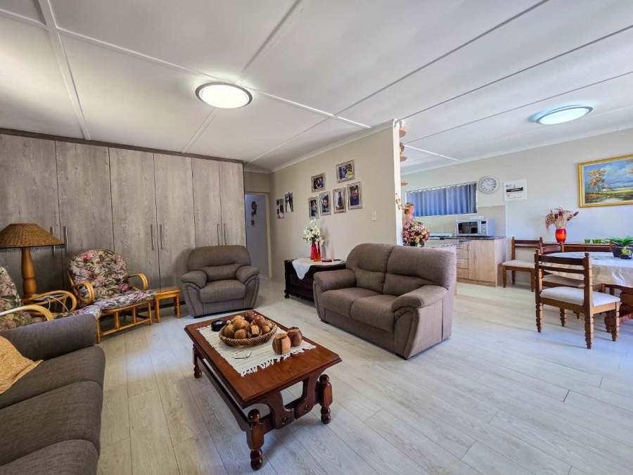 4 Bedroom Property for Sale in Stilbaai Wes Western Cape